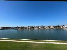 6260 Kipps Colony Ct, Gulfport, FL
