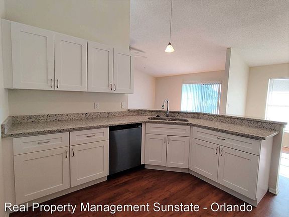 5th image of 2224 Bay Leaf Dr