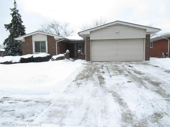 1211 W Franciscan Ct, Canton, MI 48187