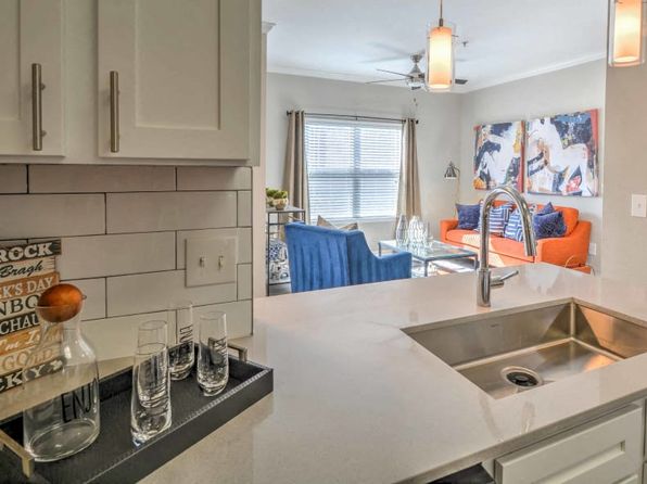 5620 S Colony Blvd APT 803