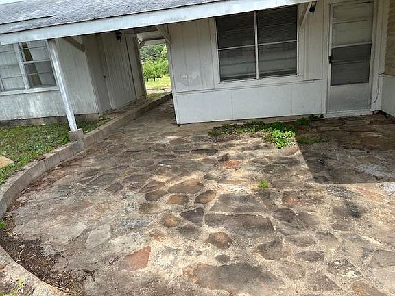 4th image of 937 Pin Oak Ln