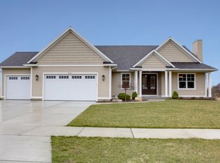 8027 Crowley Dr SW, Byron Center, MI 49315