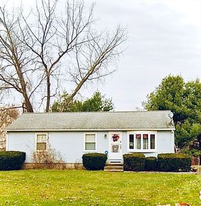 7 Centerwood Dr, Agawam, MA, 01001