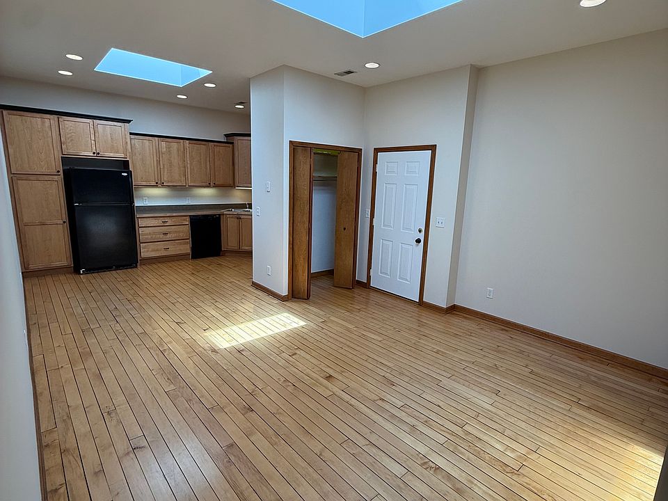 1st image of 111 E Main Ave #B