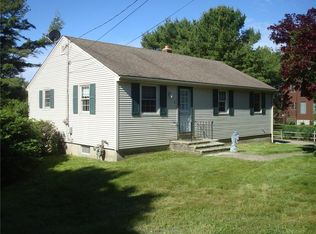42 Sarasota Ave, Narragansett, RI 02882