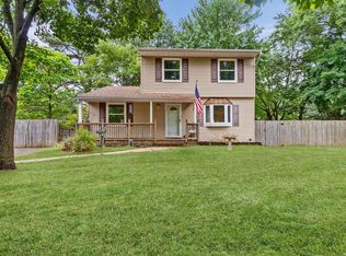 12 Grace Ln, Coram, NY 11727