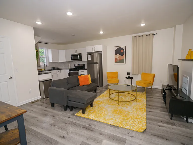 107 Highland Ave #1 — Photo 2