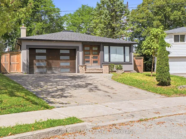 290 Newton Dr, Toronto, ON M2M 2P8