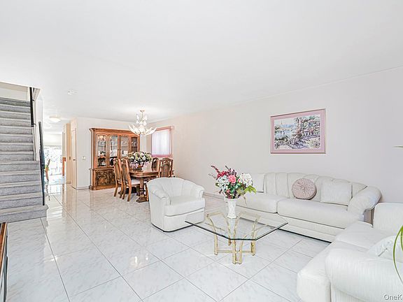 3rd image of 11 ironwood Street