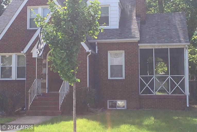 1st image of 804 N Highland St