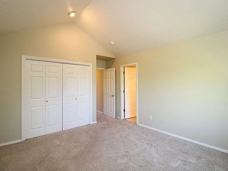 10722 NE 5th Ave — Photo 24