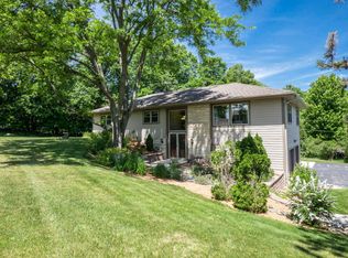 N75W22128 Cherry Hill Rd, Lisbon, WI 53089
