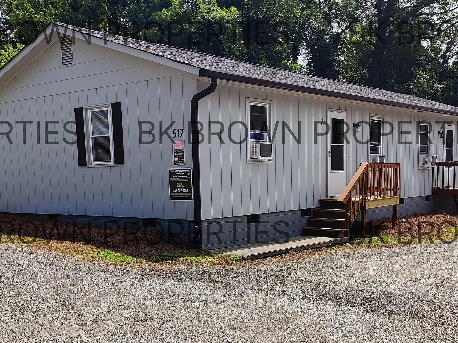 517 W Ward Ave — Photo 1
