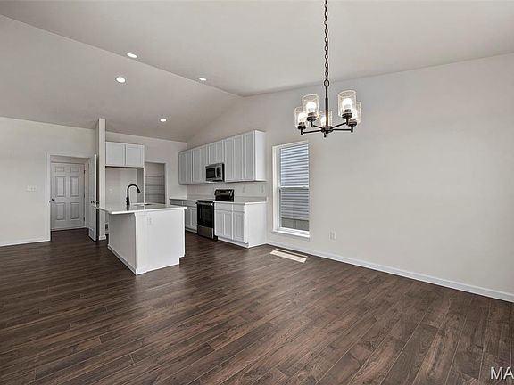 7th image of this home