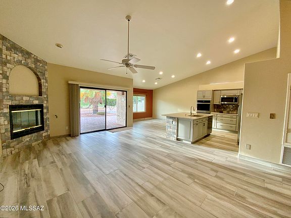 3rd image of 8665 N Johnny Miller Dr