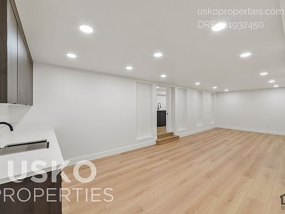 3rd image of 1241 Arrowbee Dr Unit B