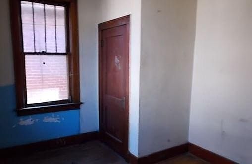3rd image of 4751 Lee Ave