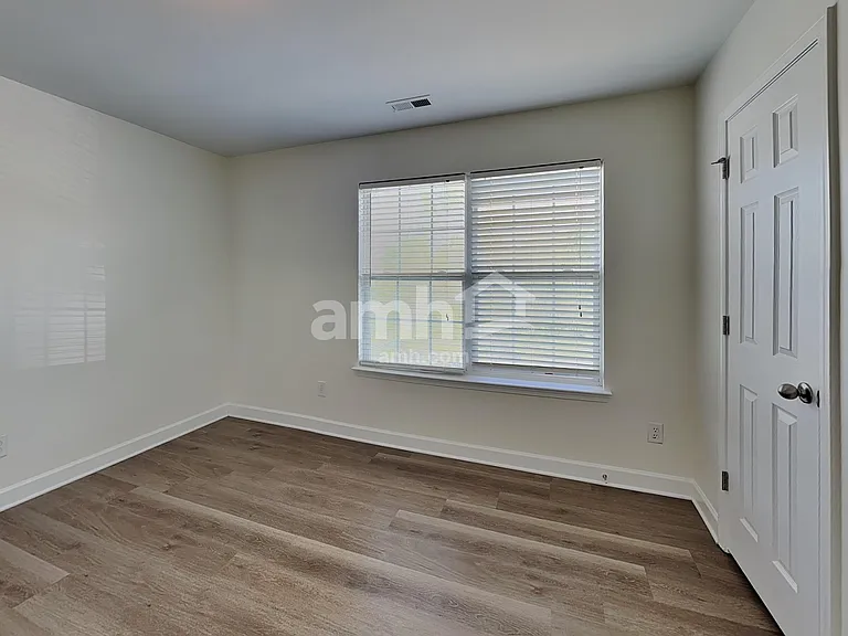 982 Ramsgate Dr SW — Photo 20