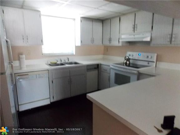 4th image of 124 NW 115th Ter #0