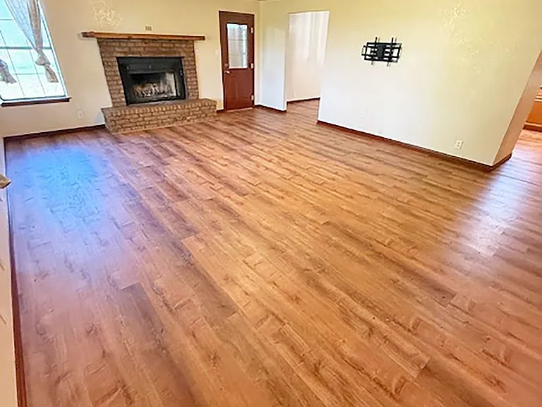 326 County Road 4228 — Photo 6