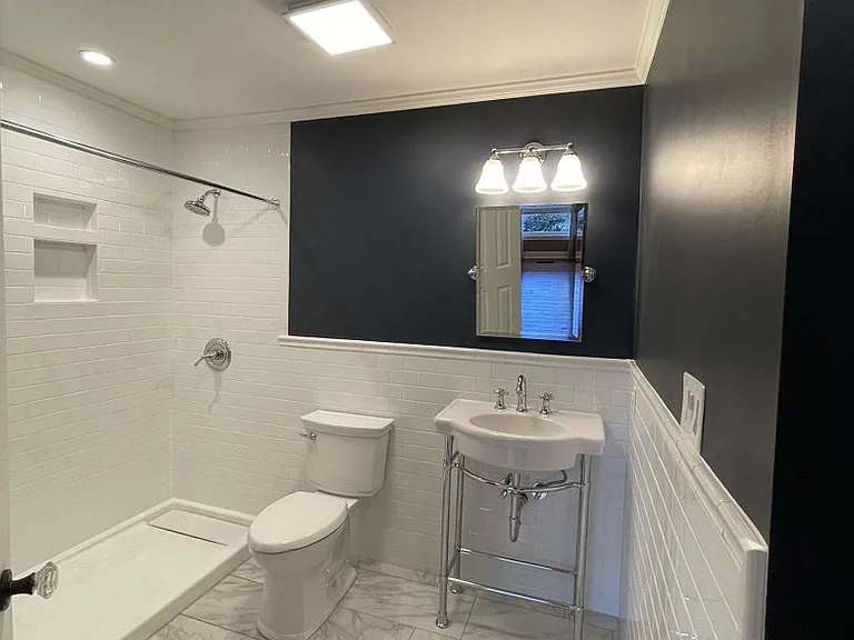 1515 E Franklin St #B-27 — Photo 21