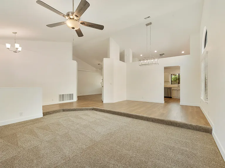5656 E Saint John Rd — Photo 35
