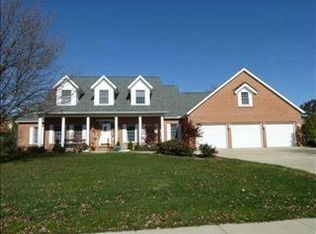 3210 Brennan Ln, Bloomington, IL 61704