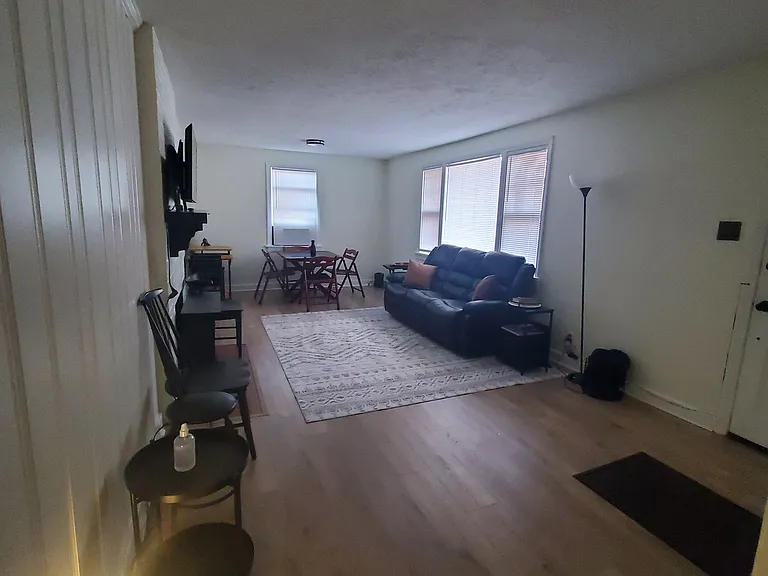 900 Ridgecliff Dr — Photo 17