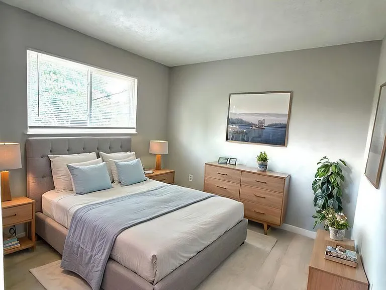 Westwind Apartments — Photo 28