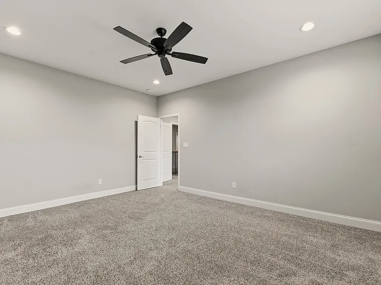 9924 Winding Hill Ln — Photo 30