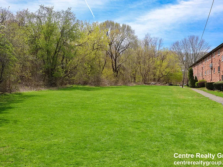 14 Bryon Rd #6 — Photo 14