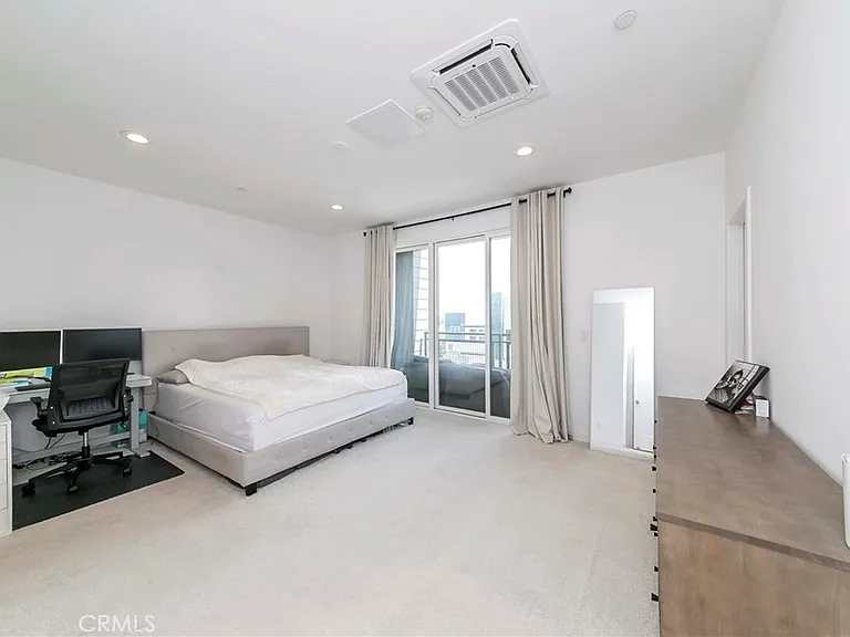 408 Hudson St — Photo 20