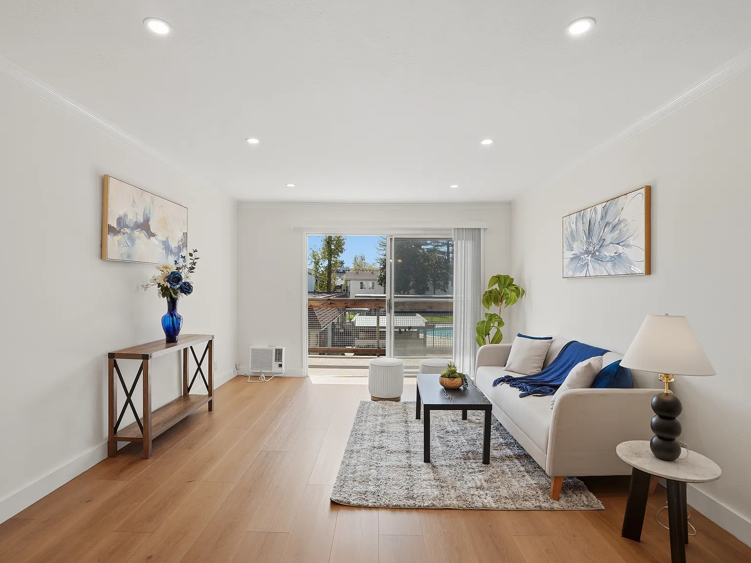 1 bed, 675 sqft, $2,200 — Photo 1