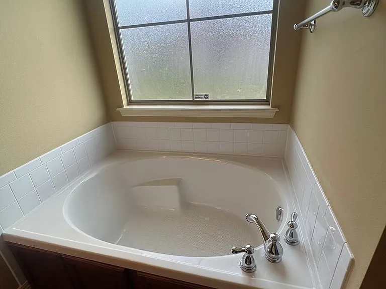 3703 Sabine Pass Dr — Photo 12