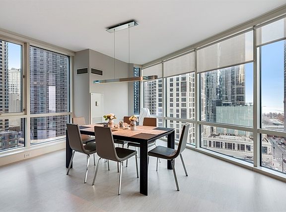 3rd image of 505 N McClurg Ct APT 1302