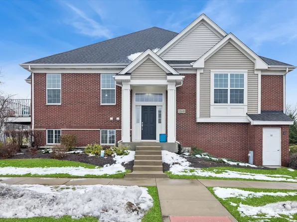 12648 Brighton Dr, Lemont, IL 60439