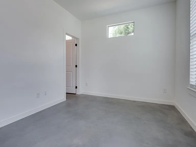 2706 Forest Park Blvd — Photo 18