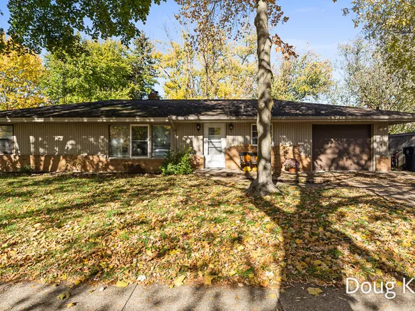 169 E 29th St, Holland, MI 49423