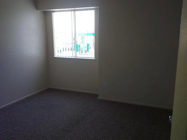 Village Oaks — Photo 27