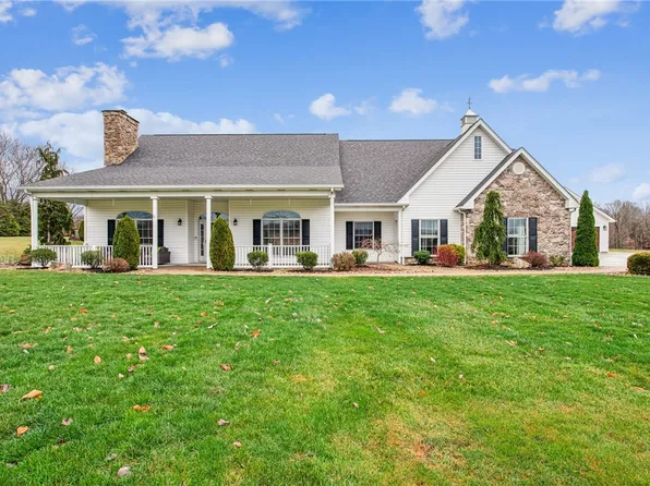 194 Race Track Rd, Ruffs Dale, PA 15679