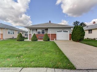 83 Scarborough Pl, Toms River, NJ 08757