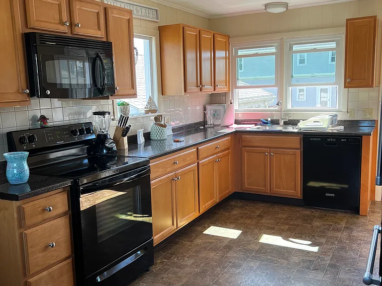 26 Cypress Ave — Photo 5