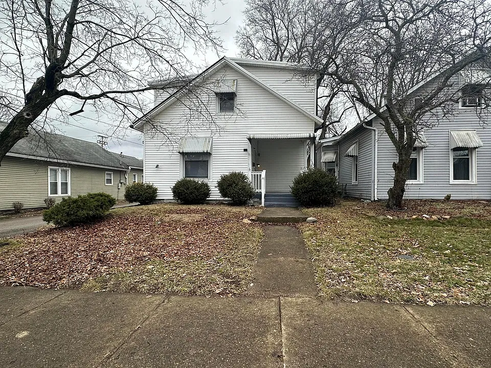 156 W High St