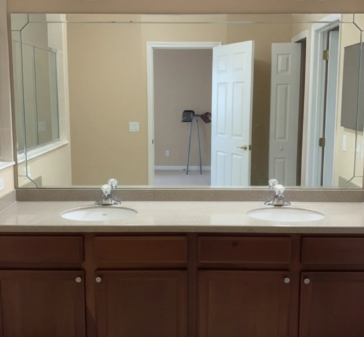 2 bed, 1326 sqft, $1,845 — Photo 2