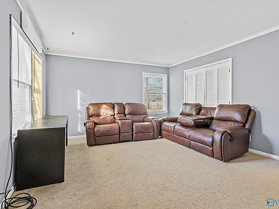 2nd image of 11311 Maplecrest Dr SE
