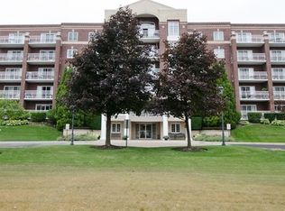 7071 W Touhy Ave APT 209, Niles, IL 60714