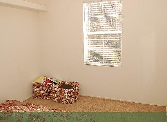 5th image of 28203 Canterbury Ct