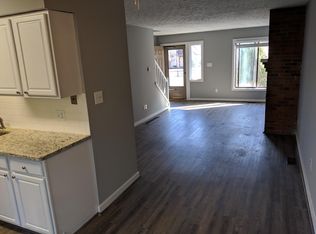 448 Edinburgh Rd, Dublin, OH 43017