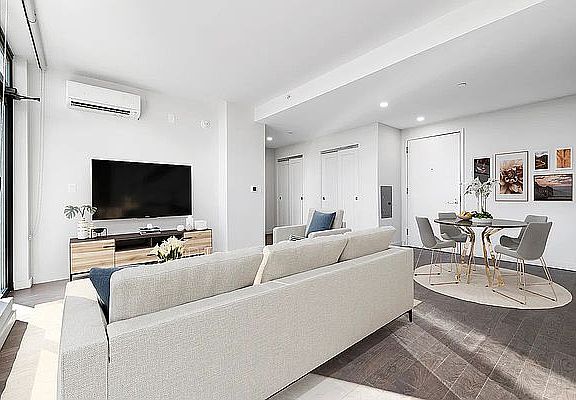 5th image of 91-09 Roosevelt Ave #712
