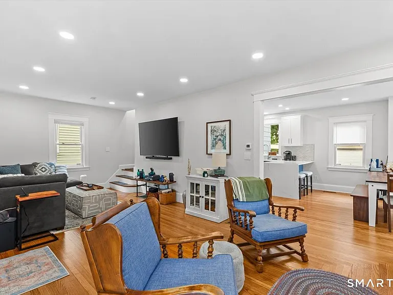 653 Forest Rd — Photo 11